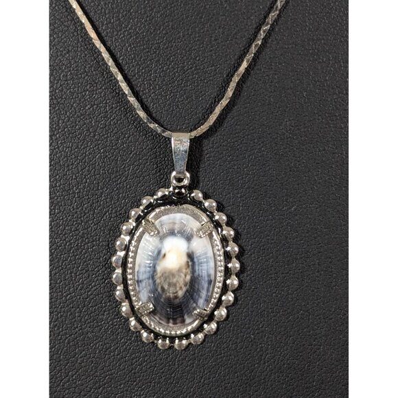 Vintage Blue Gray Shell Oval Pendant Necklace Silver Tone Chain 17" - Picture 1 of 9